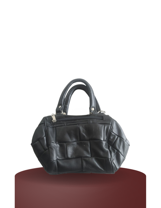 BLACK HANDBAG
